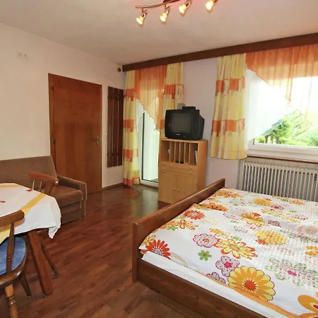 Apartment In Aschau Near Bus & Zillertal Slopes Aschau Im Zillertal