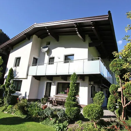 In Aschau Near Bus & Zillertal Slopes Apartment *