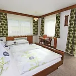 In Aschau Near Bus & Zillertal Slopes *