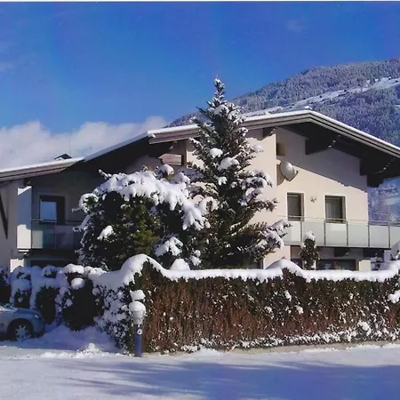 In Aschau Near Bus & Zillertal Slopes